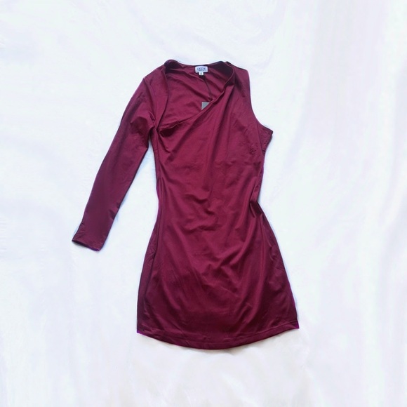 le lis ⋆ one shoulder dress - Picture 1 of 6